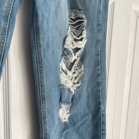 forever 21 premium Baggy Fit Mid Wash Straight leg high-rise button fly denim - Picture 4 of 7